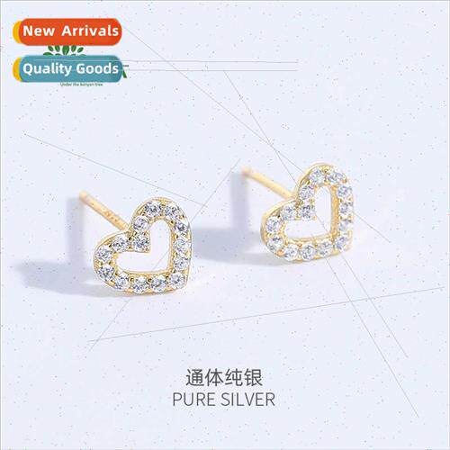 S925 silver plated delicate zirconia love heart earrings mat