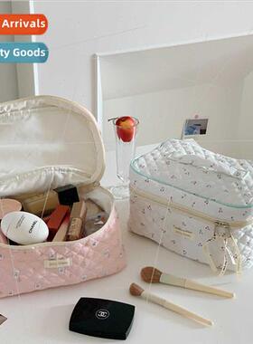 Korea ins cute teenage makeup bag large capacy floral handhe