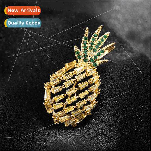 Korea new creative fruit pine适用Applediamond brooch versati