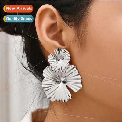 Fashion wind metal sequin earrings female senior Europe cold