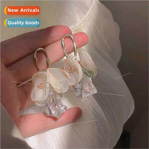 Acrylic flower earrings female niche high fashion earrings 2