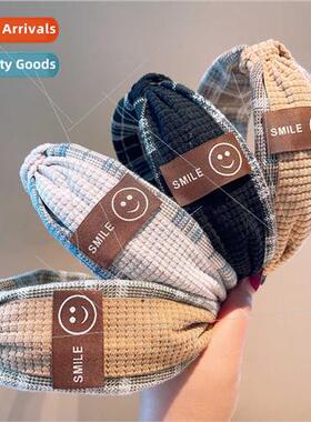 Korea early fall  retro plaid color blocking smiley face wid