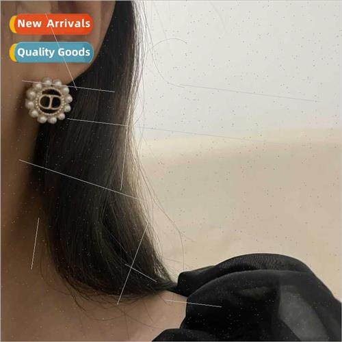 New retro letters round pearl earrings niche earrings fashio