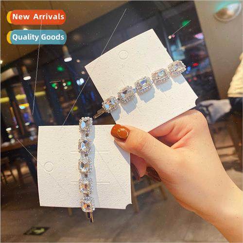 Druna Hotel iu Zhang full moon delicate crystal hair clips e