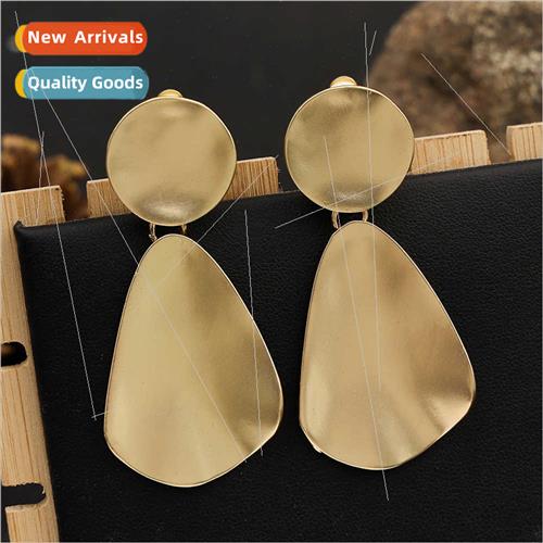 Europe earrings droplets women medium-length earrings