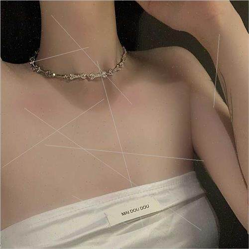 fashion simple diamond encrusted bone pendant necklace metal