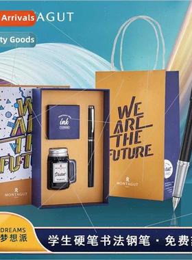 Mona fountain pen students practicing calligraphy orthograph