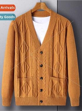 2023 fall winter men cardigan chunky spun stick needle diamo
