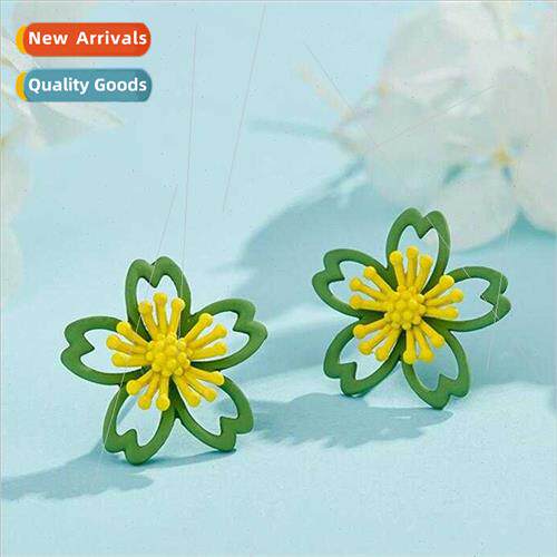Hollowed out small flowers two-tone stud earrings colorful f