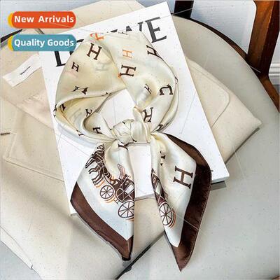 2021 New Vintage Carriage Decoration Warm Medium Square Scar