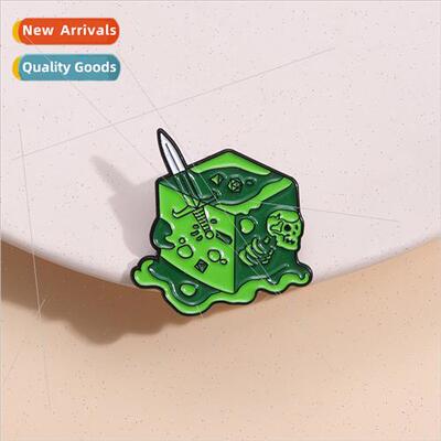 Peripheral game pin commemorative metal badge green liquid s