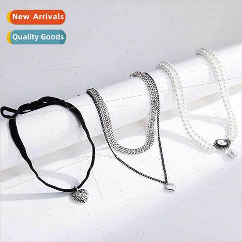 Autumn winter new antique silver plating peach heart pendant