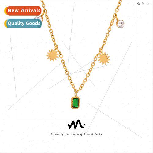 Niche Titanium Steel Gold-Plated Emerald with Zirconia Penda