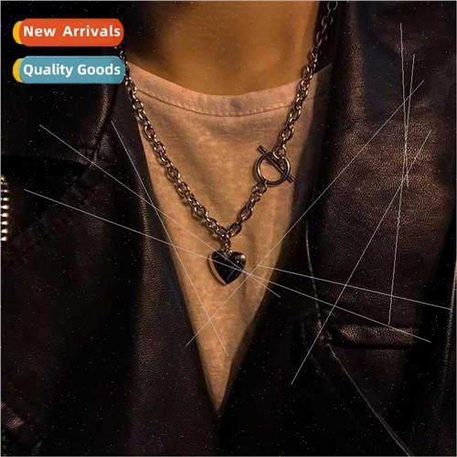 ins Europe retro love heart peach heart necklace earth cool