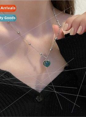 Korea temperature-sensive color-changing heart necklace fema