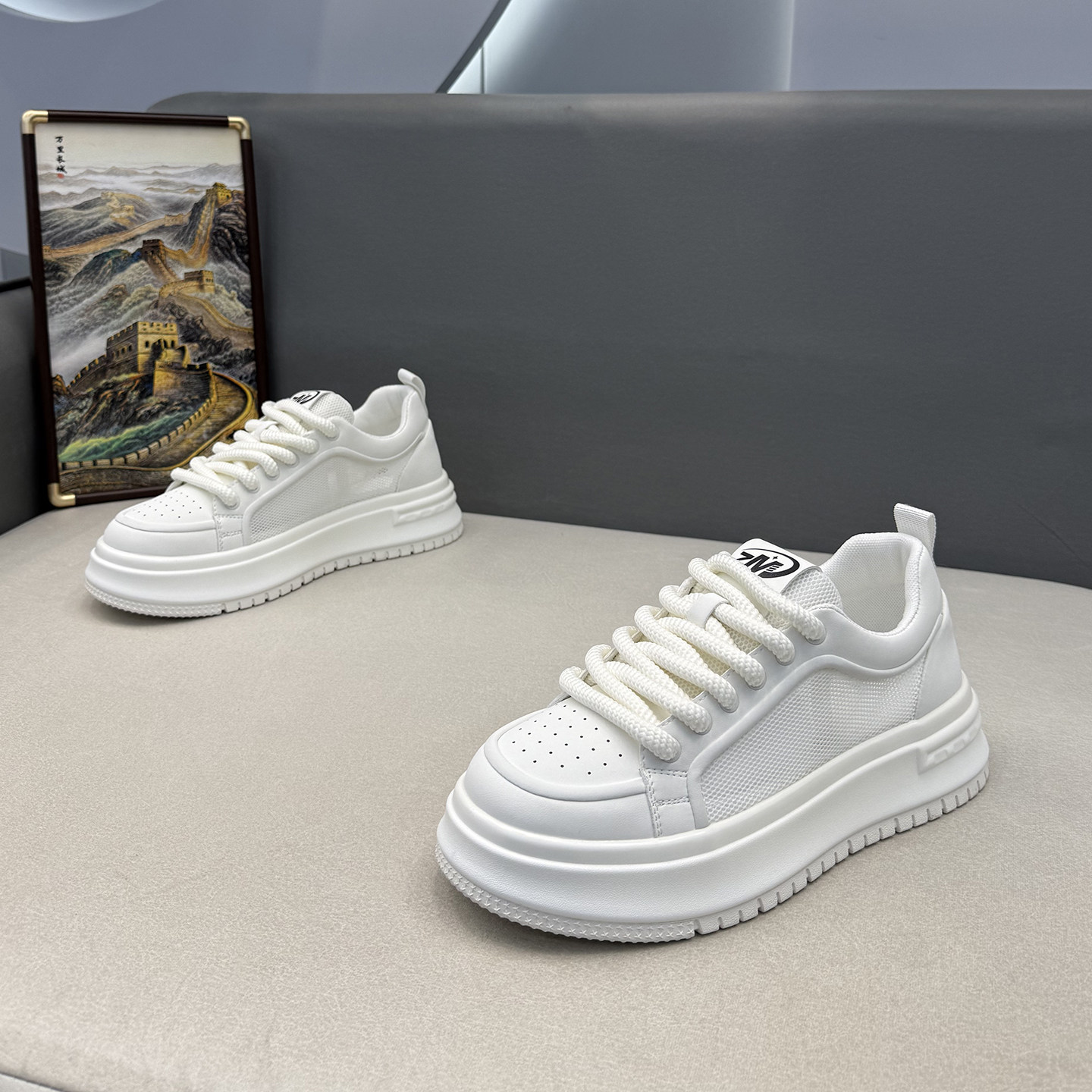 鞋子男款2026春季新款小白鞋男韩版厚底休闲鞋透气网面低帮运动鞋