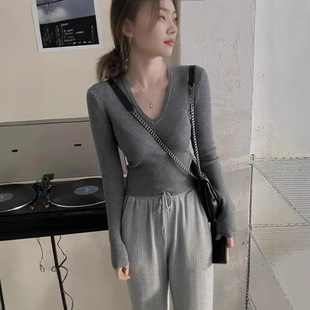 chic韩系V领长袖针织衫女修身显瘦内搭配阔腿裤的打底上衣针织衫