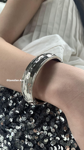 LONSLAN ACC 小众精致圆心别致纹理开口银色手镯