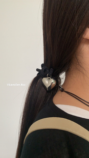 LONSLAN 秋冬毛绒质感小众设计弹力爱心吊坠发圈发绳 ACC