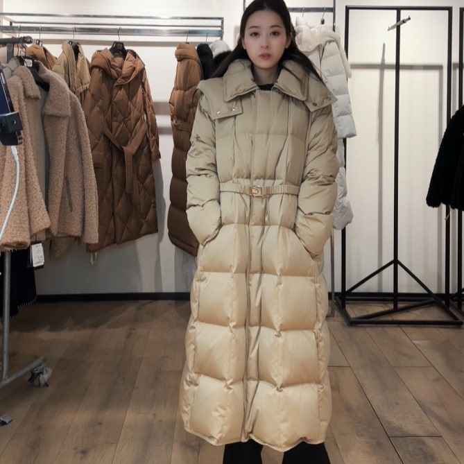 1208芬达  20号 bu退换价格599  衣长