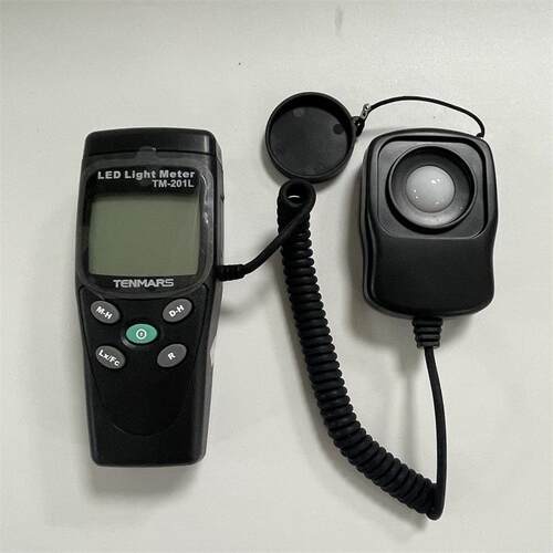 原装日本tenmars TM-201L数显手持式照度计适用于工厂建筑物照明