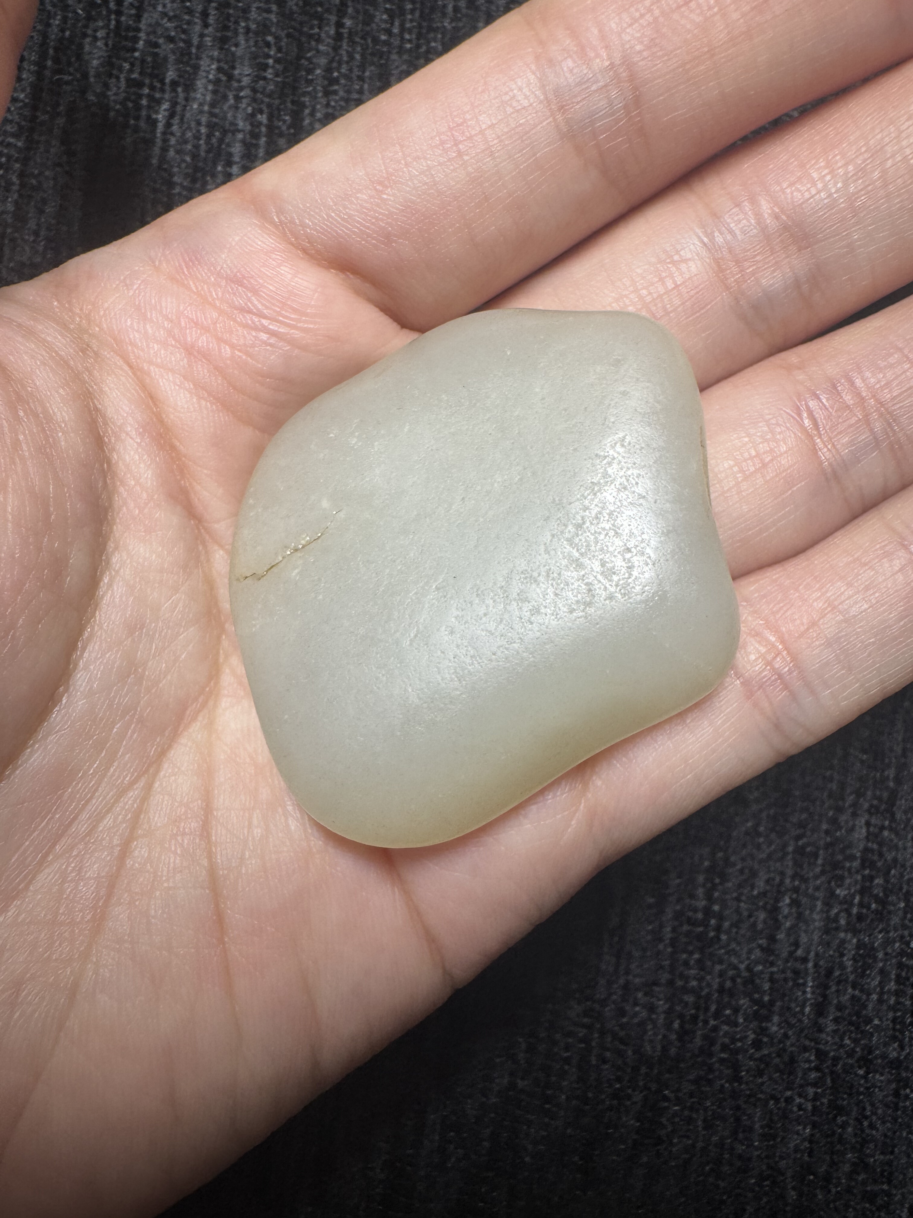 35g羊脂白玉山流水且末料型好过灯无结构有证书保障真品新疆玉石