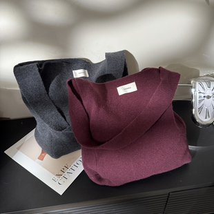 66178轻奢贴标加厚全羊毛托特包 12.26 福利