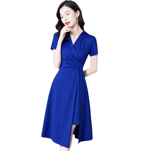 高级感克莱因蓝V领连衣裙2026新款女夏季修身开叉赫本风蓝色裙子