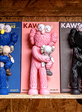 Kaws芝麻街怀抱潮玩公仔Kaws Take考斯手办卡瓦斯艺术摆件 现货
