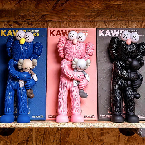 KawsTake现货艺术潮玩考斯公仔