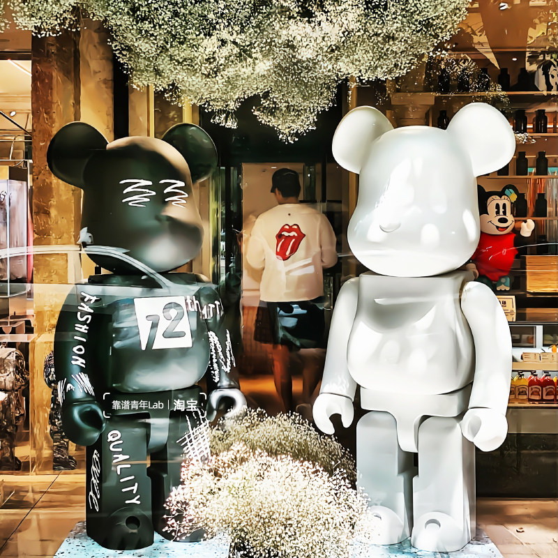 2000%暴力熊积木熊Bearbrick雕塑