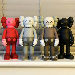 mand kaws公仔手办潮玩kwas站立桌面摆件考斯居家艺术装饰现货