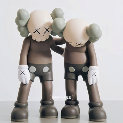 Mand kaws Along the way公仔 kwas潮流手办桌面摆件考斯玩偶装饰