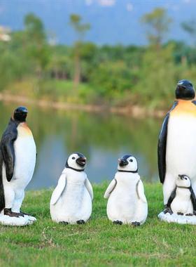 户外仿真企鹅雕塑摆件玻璃钢动物树脂模型海洋馆楼盘冰雪主题装饰