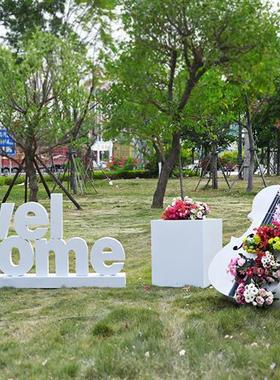 金属玻璃钢大提琴摆件婚庆道具户外公园装饰售楼别墅花园乐器雕塑