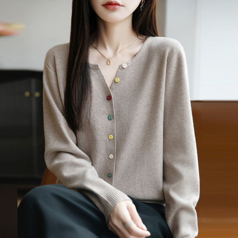 半开V领精纺羊毛衫针织毛衣女彩色扣子长袖开衫宽松百搭外套上衣