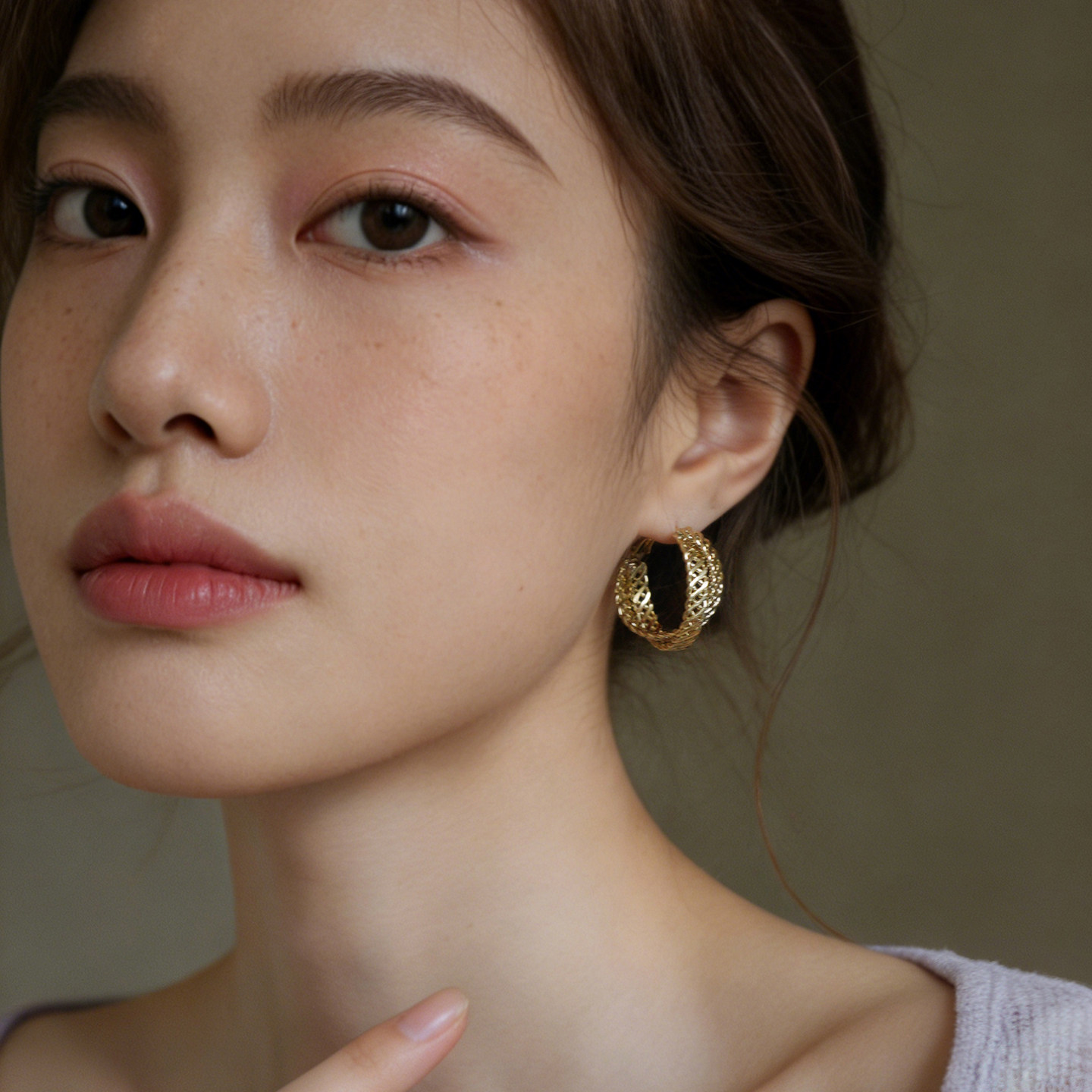 欧美金属麻花耳圈女2026新款爆款耳环轻奢高级感小众设计百搭耳饰