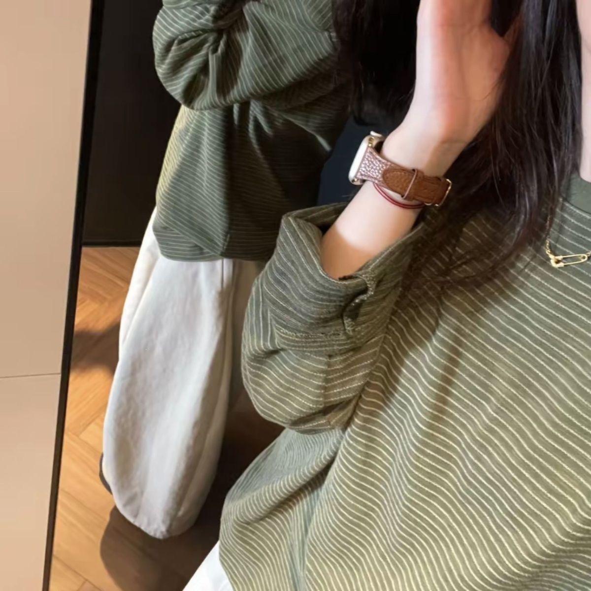 巨显白的~绿色圆领条纹长