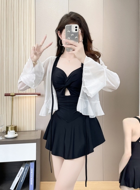 泳衣女2025新款连体黑色遮肉显瘦长袖防晒平角保守高级感温泉泳装