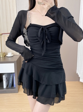 温泉泳衣女2025新款爆款连体遮肉显瘦长袖罩衫黑色高级感保守泳装