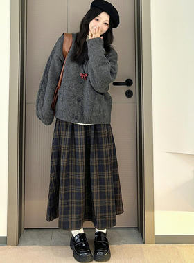 秋冬新款大码胖妹妹显瘦遮肉韩系复古格子毛呢半身裙针织开衫套装