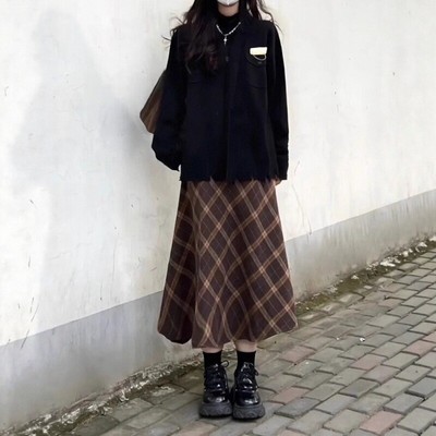 大码复古格纹毛呢半身裙女