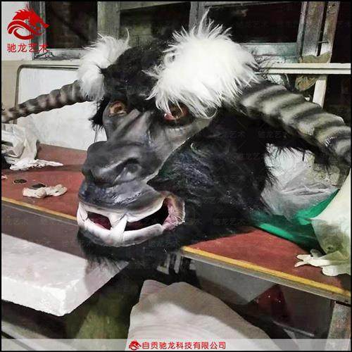 牛魔王怪兽表演衣服定制高仿真人偶操控表演道具机模定制厂家