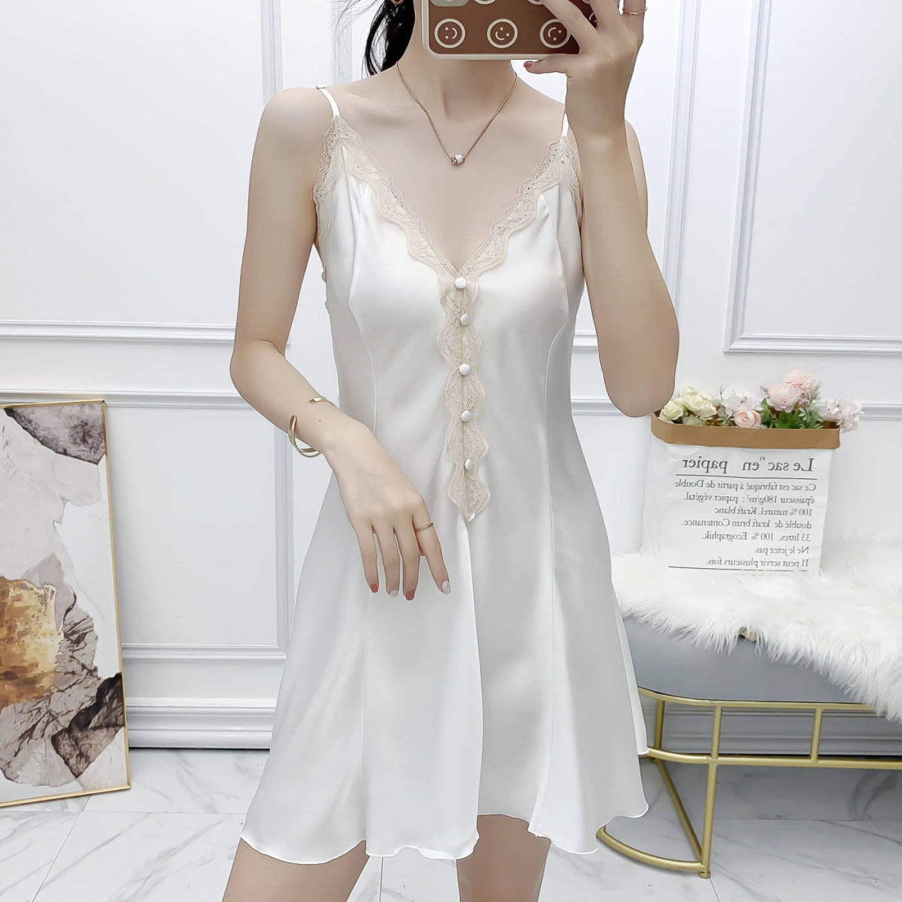 白色睡衣女吊带冰丝绸蕾丝薄款