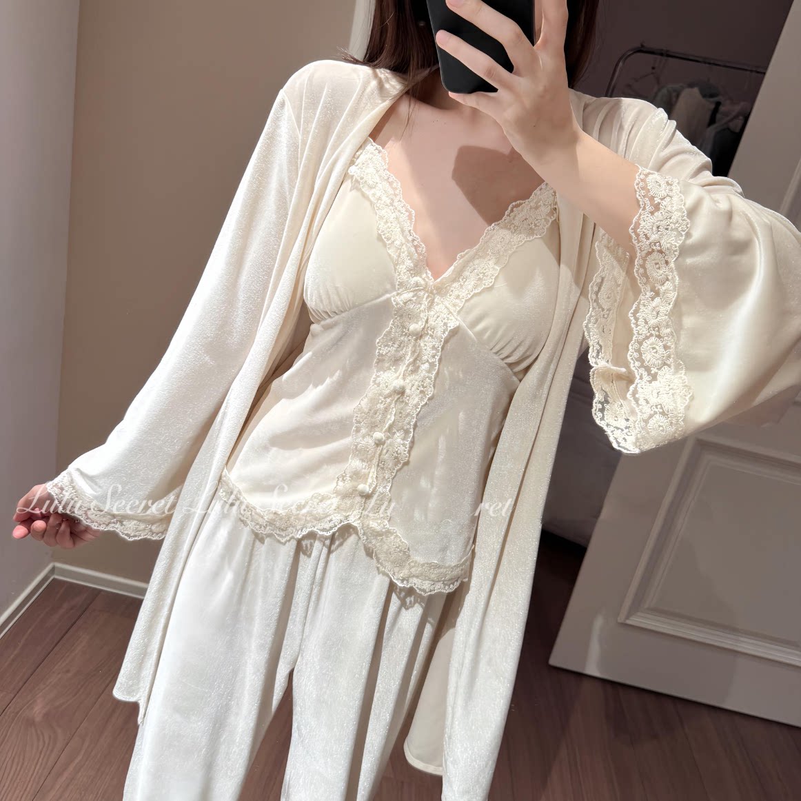 秋冬法式蕾丝带胸垫三件套家居服