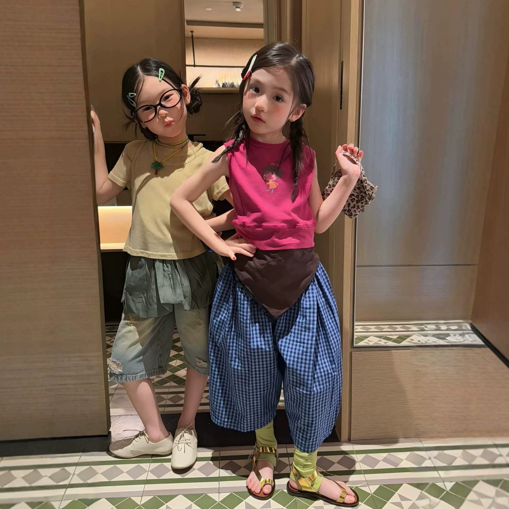 女童套装26夏季新款韩版卡通可爱背心童装中大童格子气球裤子潮