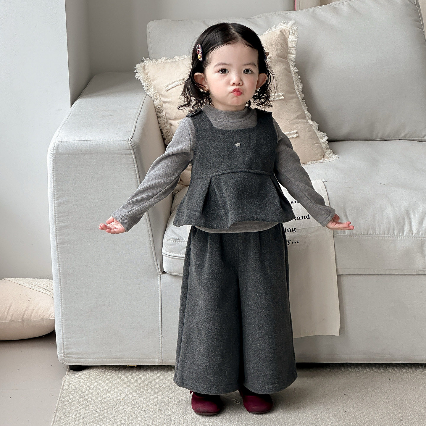 点兮2025冬季新款婴幼儿呢子三件套女宝背心加绒打底衫裤子三件套