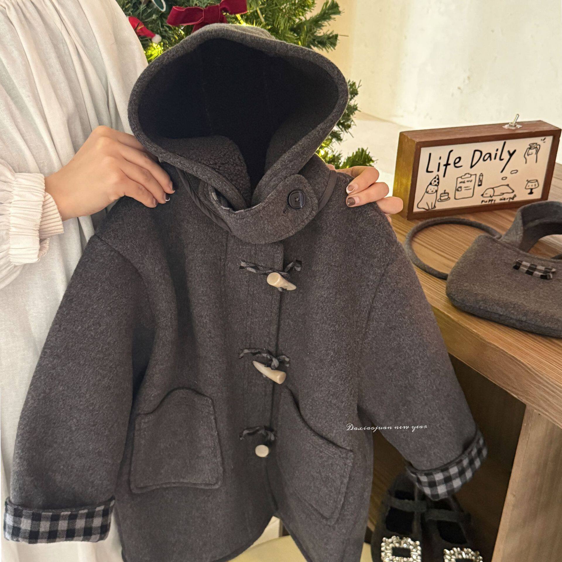 大小卷 2025冬季新款女童韩版牛角扣毛呢加绒外套儿童保暖大衣