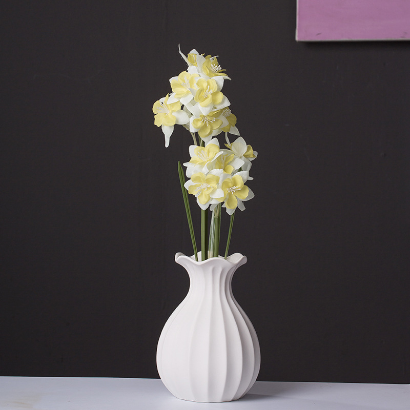 现代简约素烧白色陶瓷花瓶大号欧式创意插花干花器居家装饰品摆件
