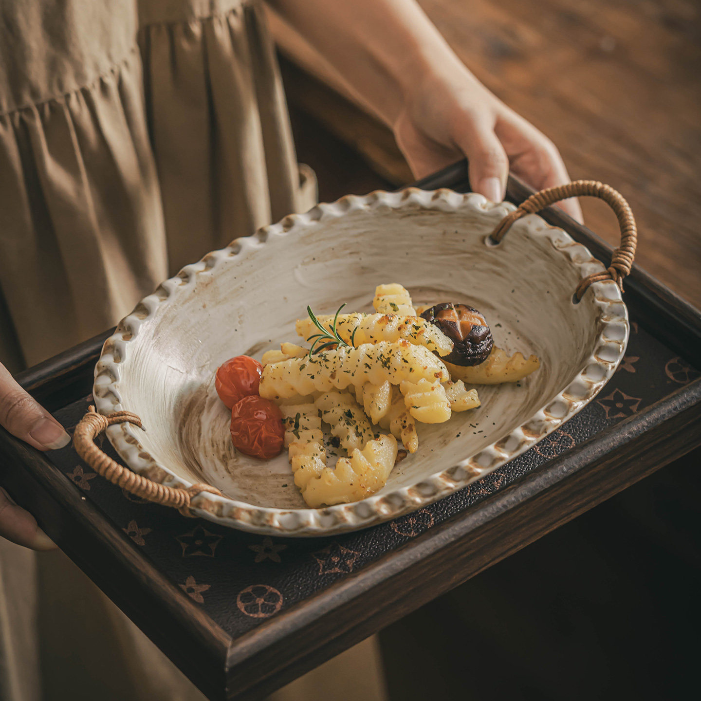 双耳碗复古风粗陶椭圆形创意沙拉碗点心碗手工编织手柄家用餐具碗